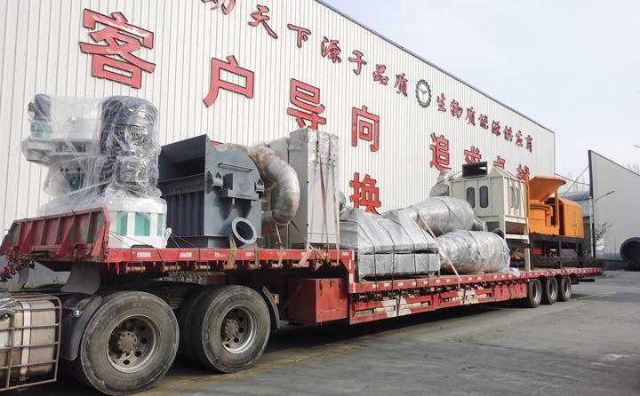 由于山東顆粒機質(zhì)量與價格并存，在市場的所占比例越來越大，越來越多的客戶選擇與山東顆粒機廠家合作，購買鋸末顆粒機、破碎機、粉碎機等設備。