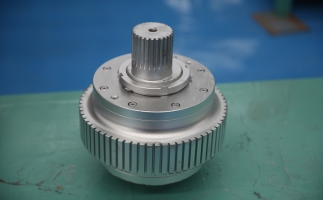 如何檢查鋸末顆粒機(jī)壓輥打滑不出料？